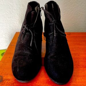 Women’s Universal Threads 3” wedge booties